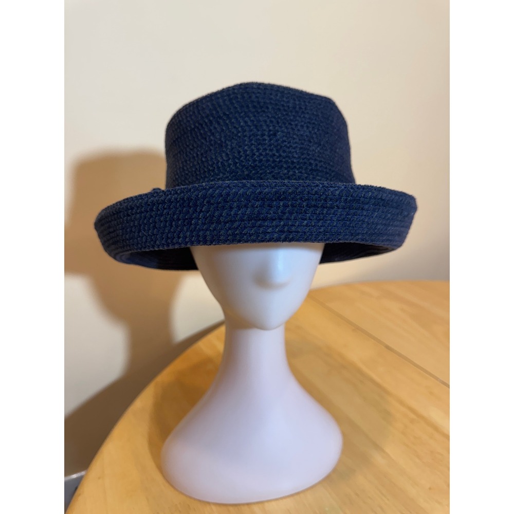 August Hat Co Navy Blue Textured Knit Cloche Hat with Bow Accent Womens Vintage